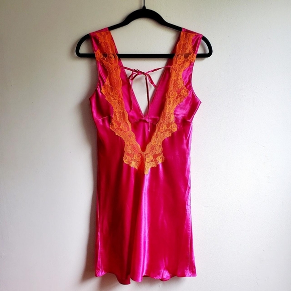 Y2K Slip with Lace - Picture 2 of 4